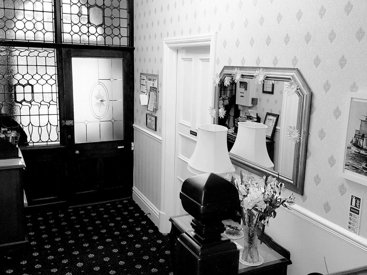 Crescent Lodge Guest House Whitby Dış mekan fotoğraf