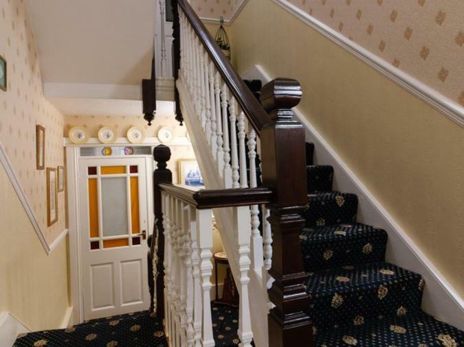 Crescent Lodge Guest House Whitby Dış mekan fotoğraf
